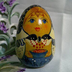 Russian Hand Painted Matryoshka Babushka Wooden Doll Egg Shaped Girl 3"